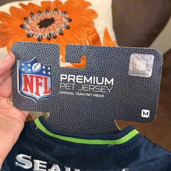 SEATTLE SEAHAWKS JERSEY PETS OFFICIAL NFL TEAM WEAR BLUE & GREEN STITCHED M NWT - Picture 6 of 12